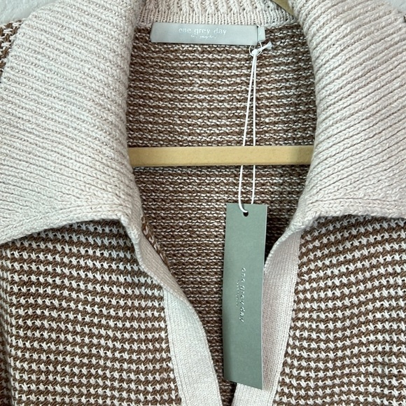 One Grey Day Brizo Houndstooth Cardigan Sweater In Beige - Picture 14 of 15